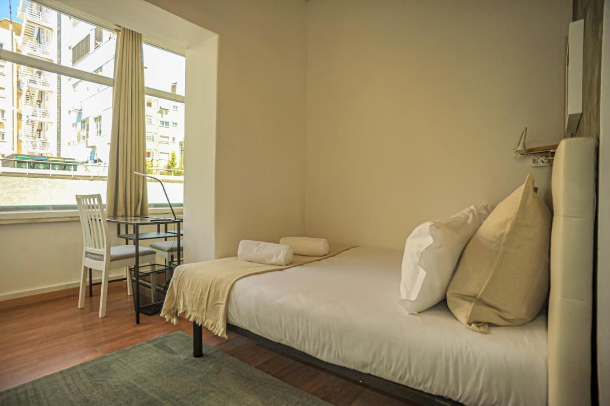 Guesthouse Marques De Pombal - 8 Bedroom Apartment Lisboa Kültér fotó